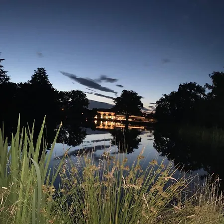 Orangerie De Chatel-selection Figaro & Elle Magazine Bed and Breakfast 4*