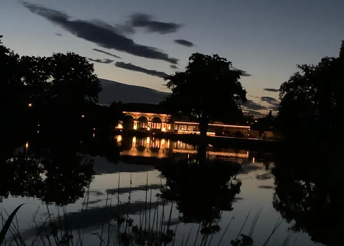 Orangerie De Chatel-selection Figaro & Elle Magazine Bed & Breakfast 4*