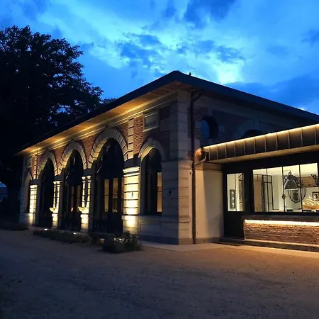 Oda ve Kahvaltı Orangerie De Chatel-selection Figaro & Elle Magazine 4*