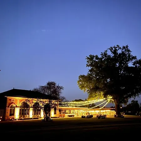 Orangerie De Chatel-selection Figaro & Elle Magazine 4*