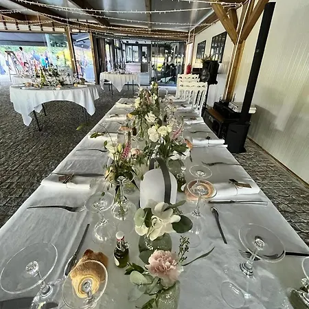 Oda ve Kahvaltı Orangerie De Chatel-selection Figaro & Elle Magazine
