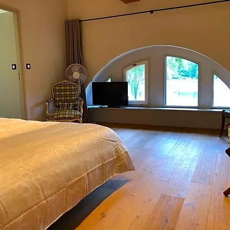Orangerie De Chatel-selection Figaro & Elle Magazine Bed and breakfast Cleppé