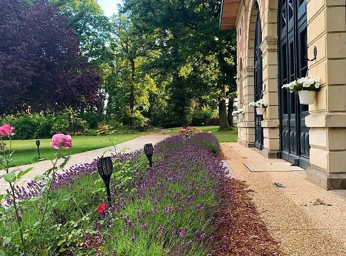 Orangerie De Chatel-selection Figaro & Elle Magazine 4* Cleppé